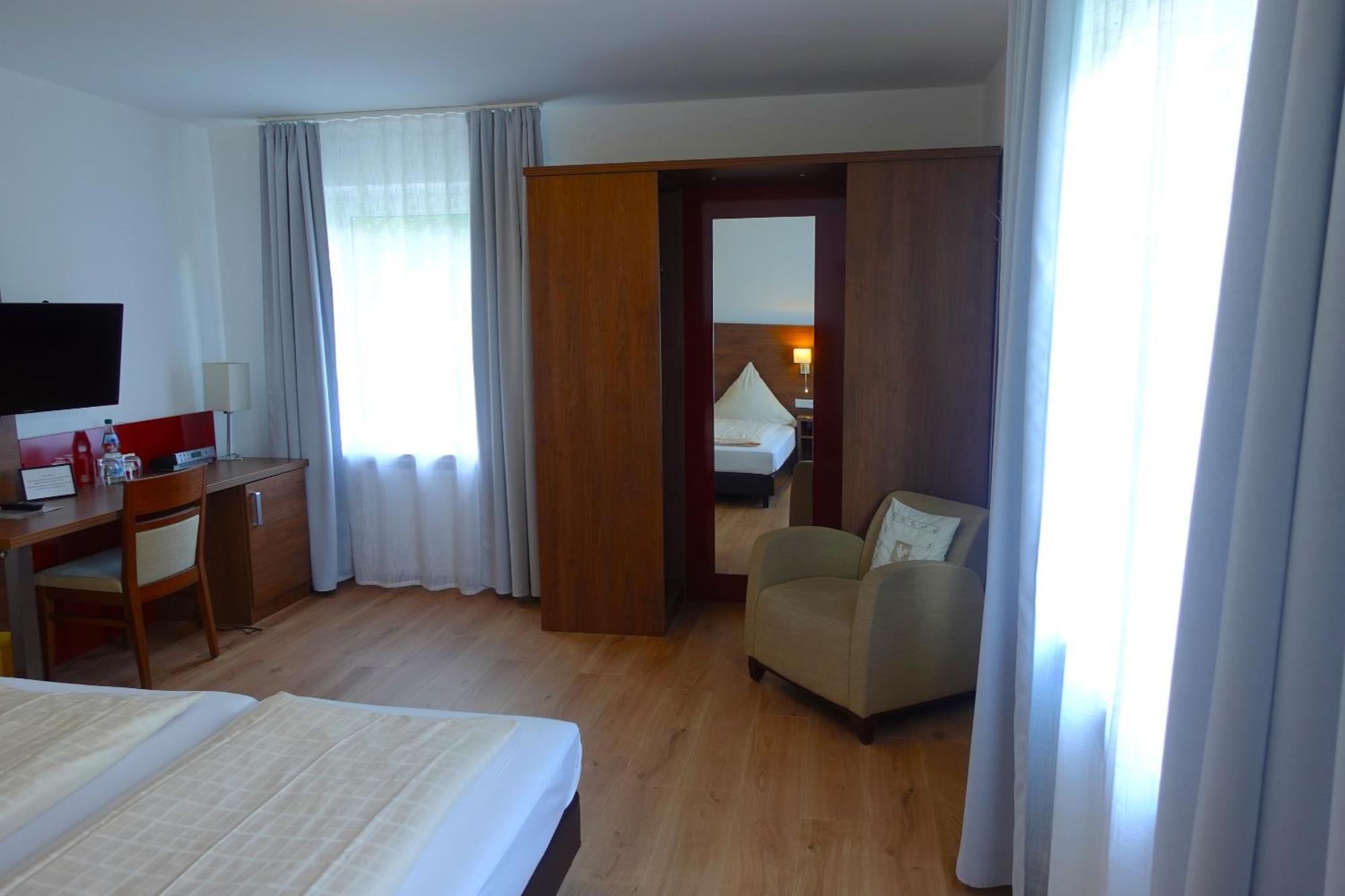 Hotel Berghof Wasserkuppe & Gaestehaus Fuldaquelle Gersfeld Room photo