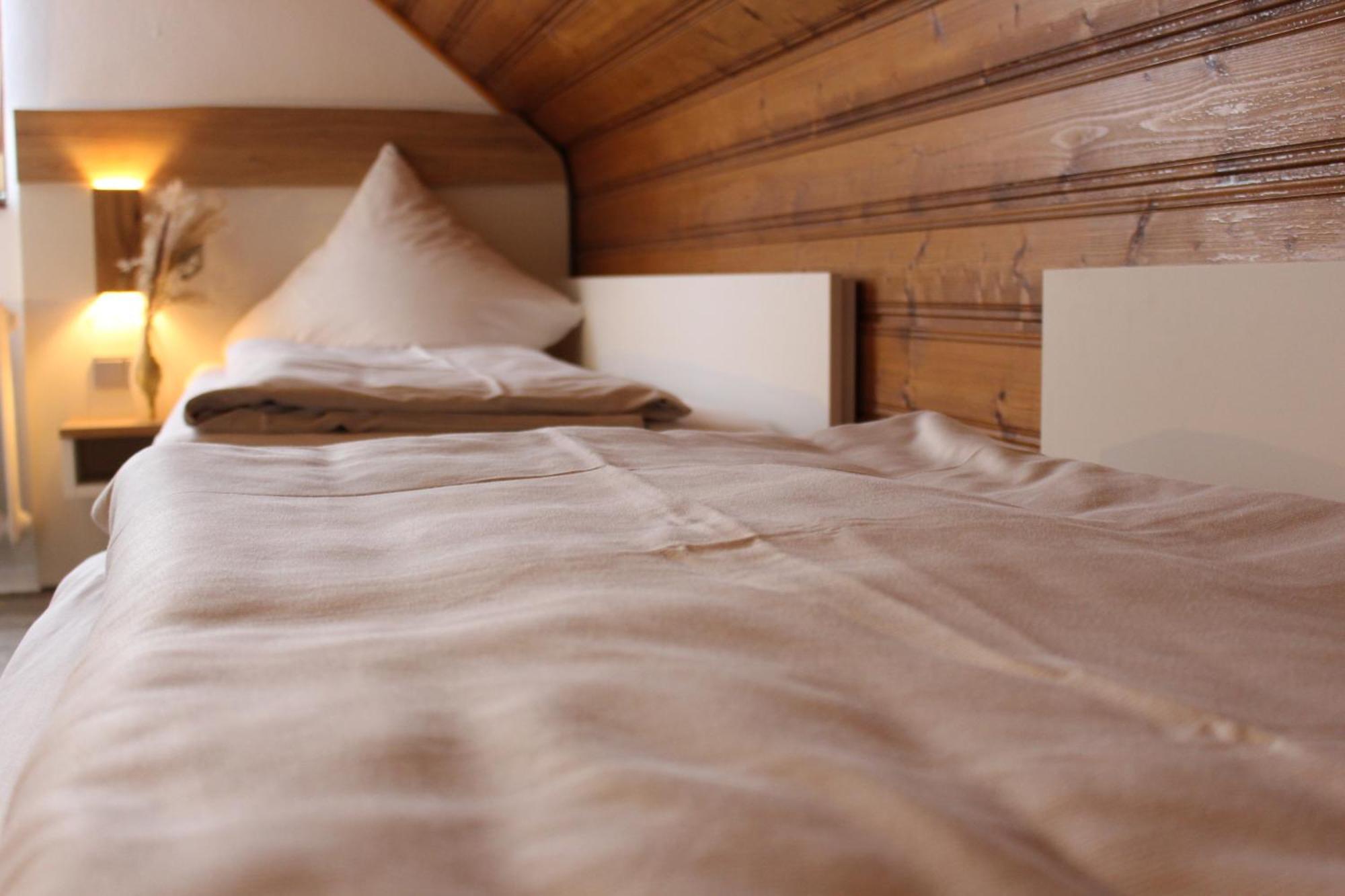 Hotel Berghof Wasserkuppe & Gaestehaus Fuldaquelle Gersfeld Room photo