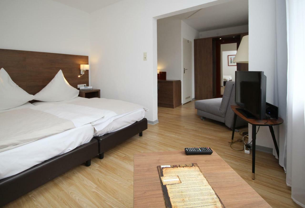 Hotel Berghof Wasserkuppe & Gaestehaus Fuldaquelle Gersfeld Room photo
